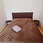 Sakalo Guboja Apartment *